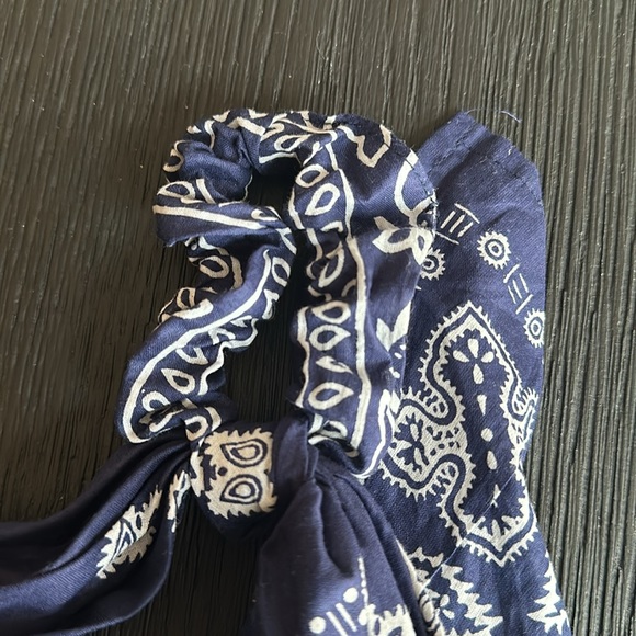 Hair Bandana Scrunchie - Picture 3 of 3
